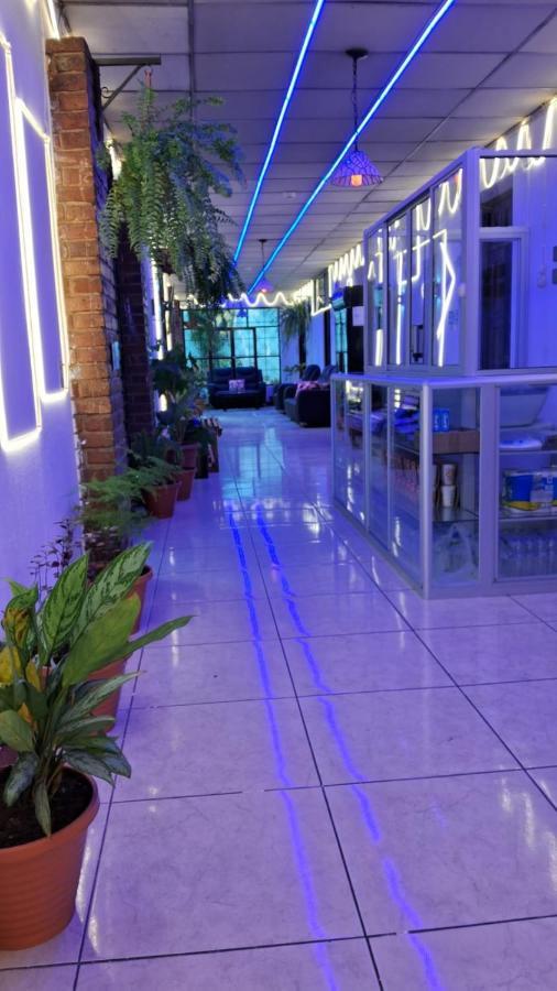 Hotel Kamelot Parque Central Quetzaltenango Dış mekan fotoğraf