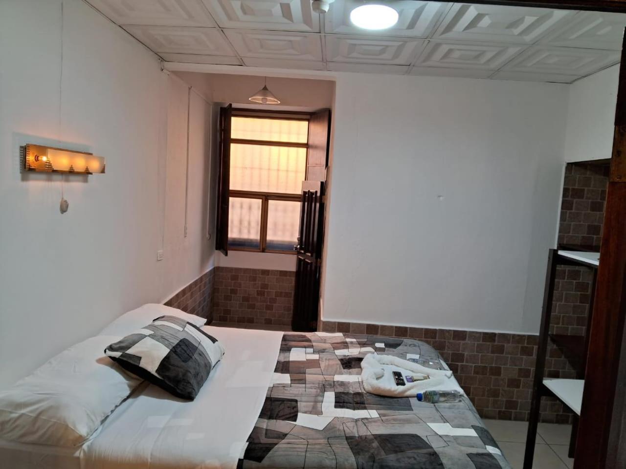 Hotel Kamelot Parque Central Quetzaltenango Dış mekan fotoğraf
