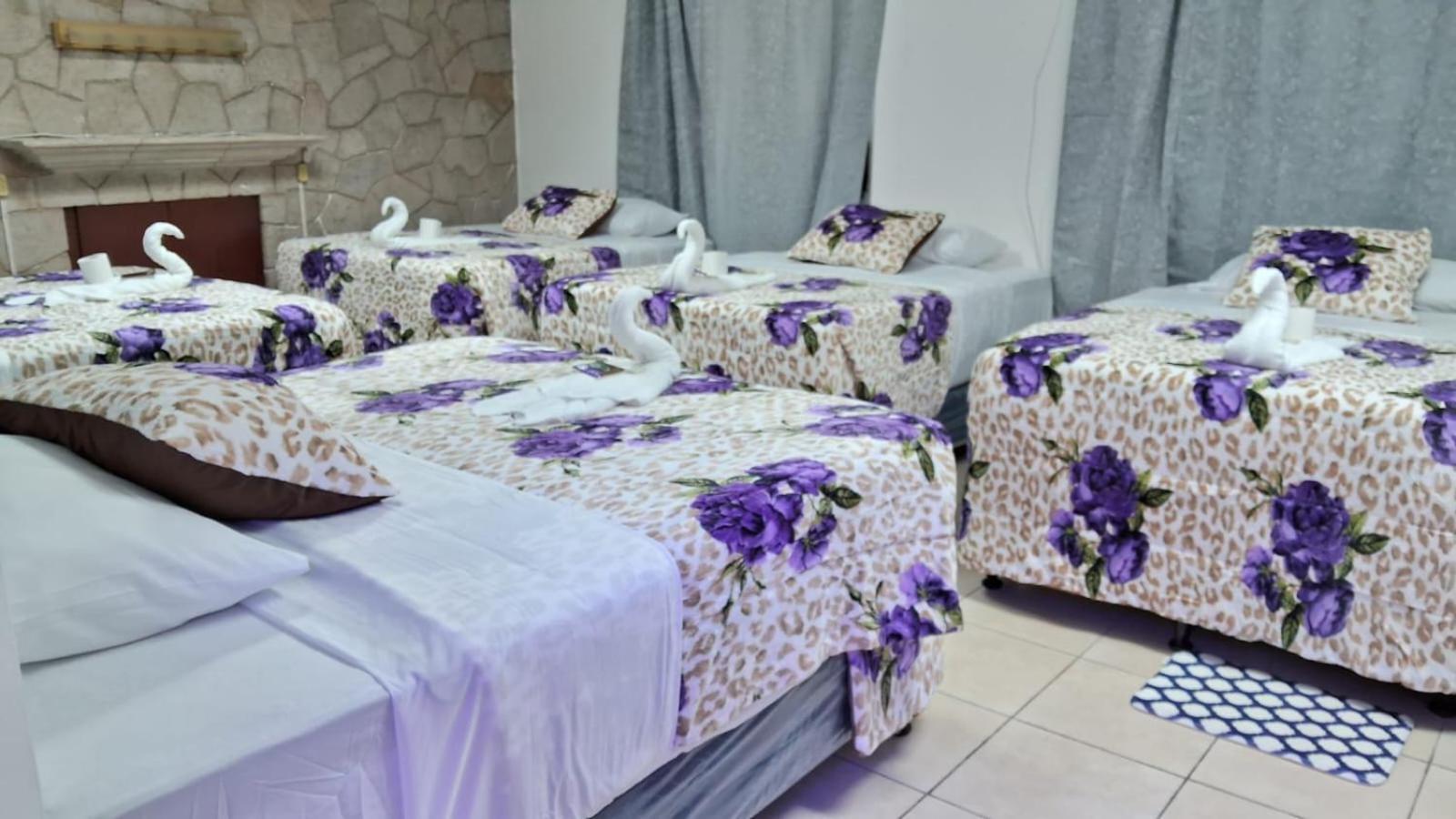Hotel Kamelot Parque Central Quetzaltenango Dış mekan fotoğraf