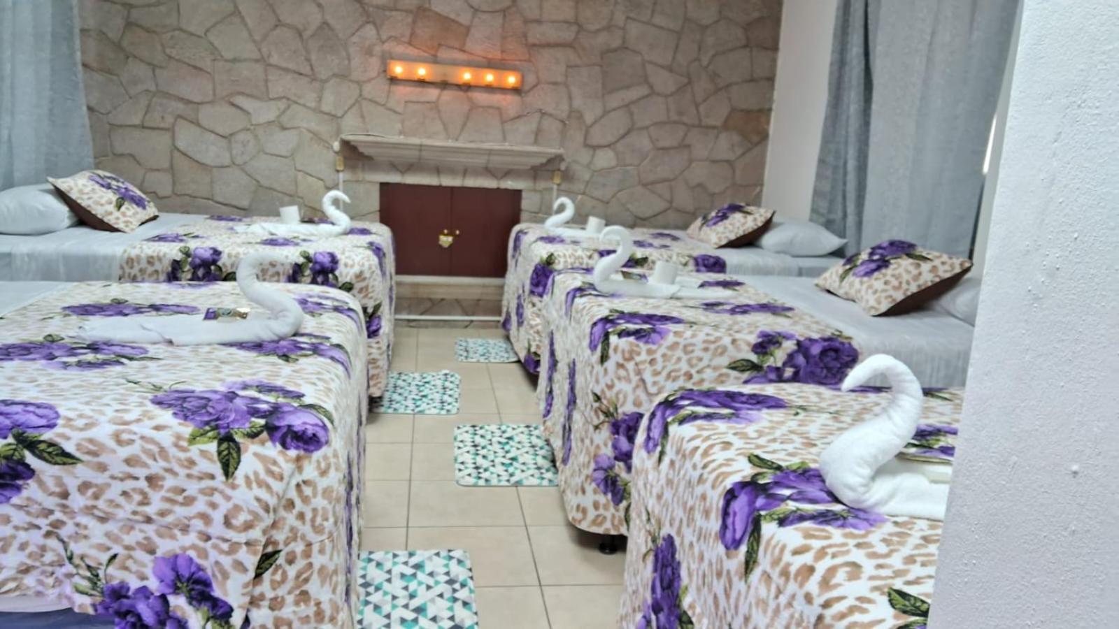 Hotel Kamelot Parque Central Quetzaltenango Dış mekan fotoğraf